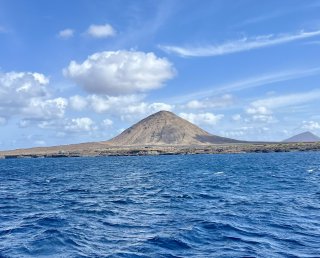 6 Jours en Mer : Lilium Jette l’Ancre au Cap-Vert